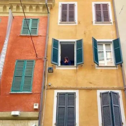 Del Prione Konukevi La Spezia